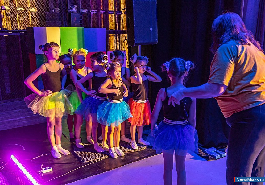    ""  35- .        : ,  , , , 