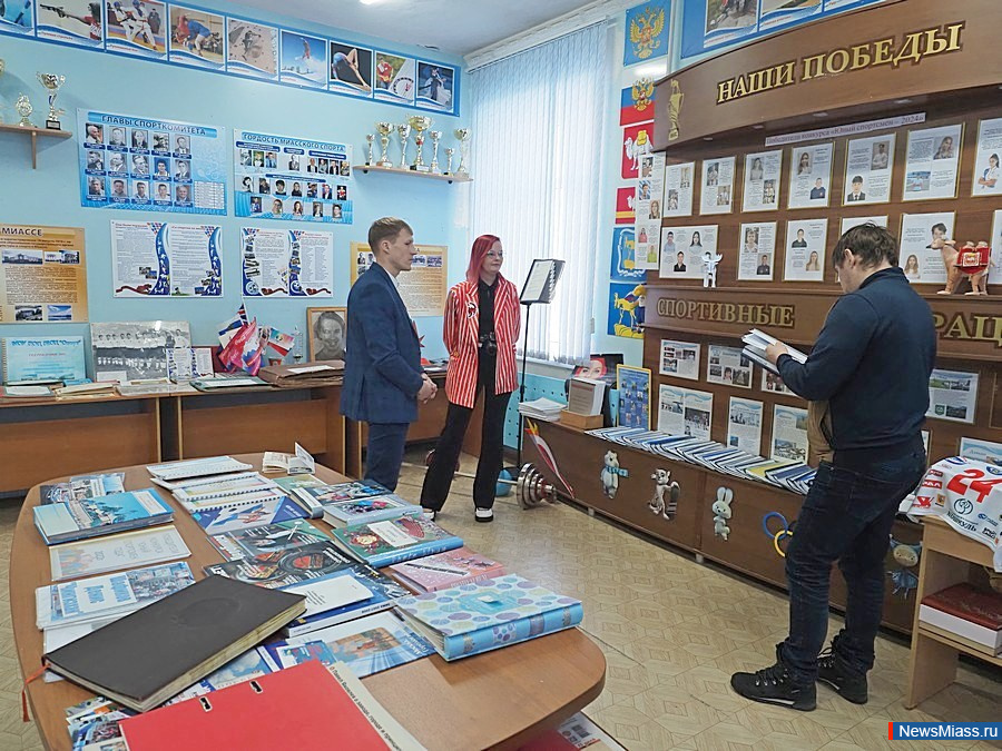   ""  35- .  ""       ,  ,      