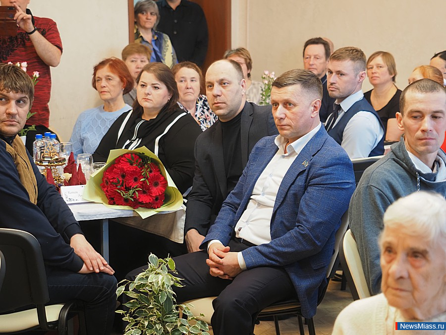   ""  35- .  ""       ,  ,      