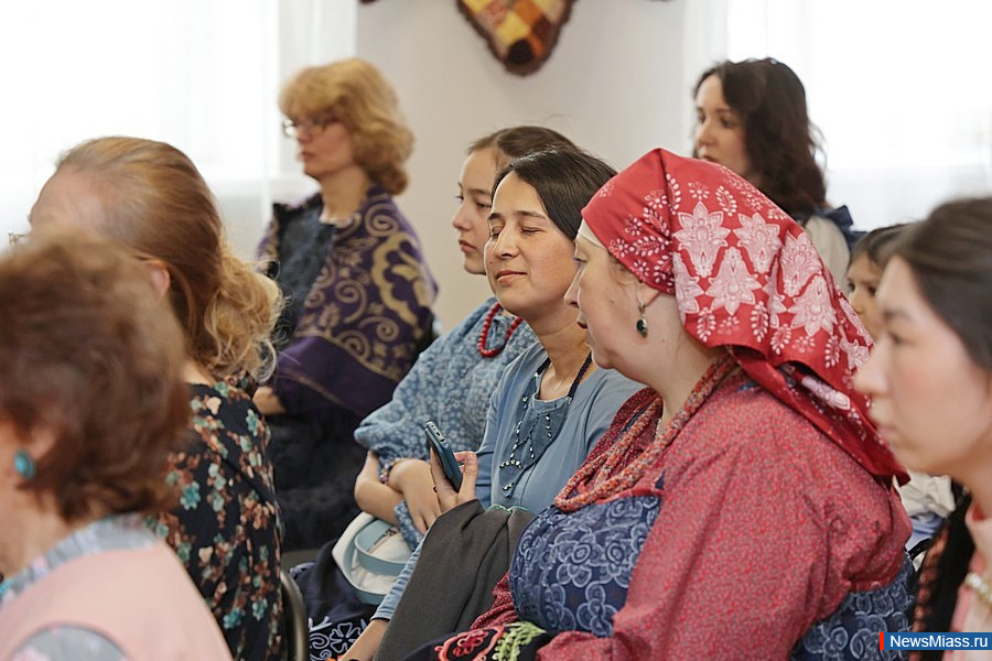     " , ,  ".      35   , ,    