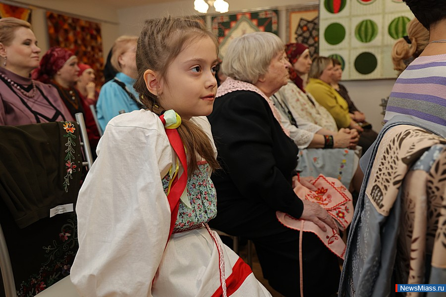     " , ,  ".      35   , ,    