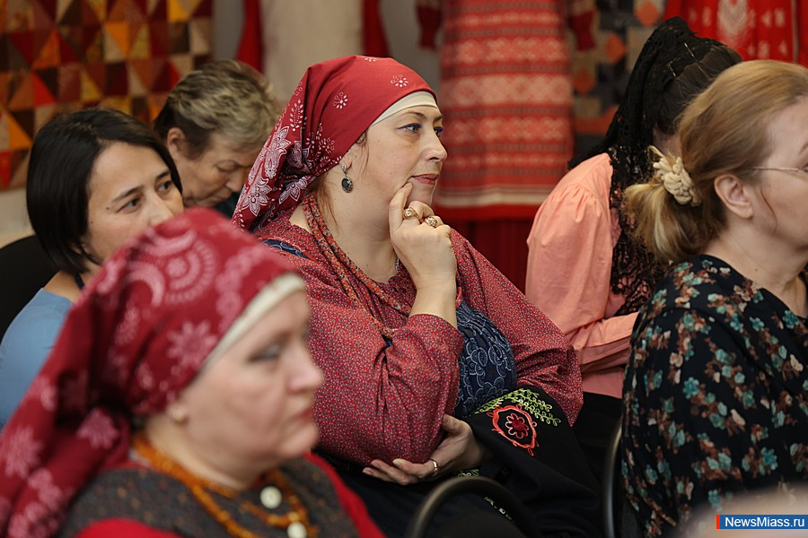     " , ,  ".      35   , ,    