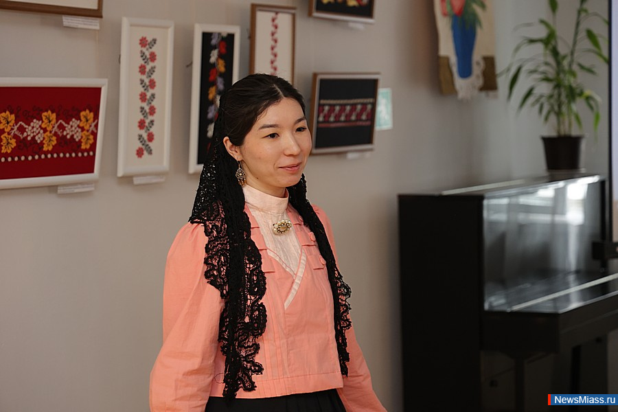     " , ,  ".      35   , ,    