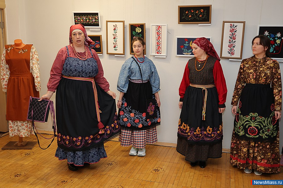     " , ,  ".      35   , ,    