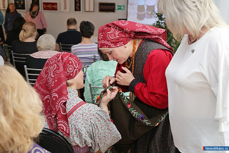     " , ,  ".      35   , ,    