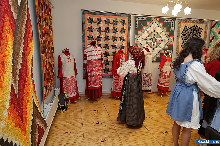     " , ,  ".      35   , ,    