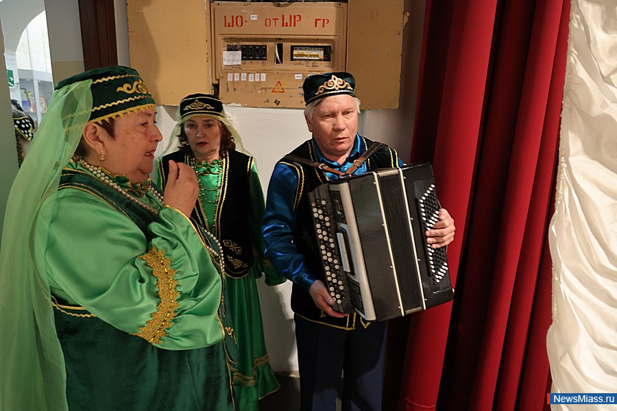 ������������ ��������� "������" ��������� � ������. �� �������� ��������� ����� 400 ������� �� ����������� ������� � �������������