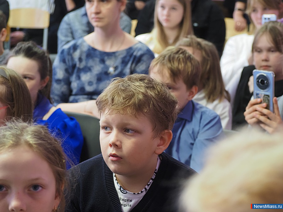 "  "      .      2    ,   