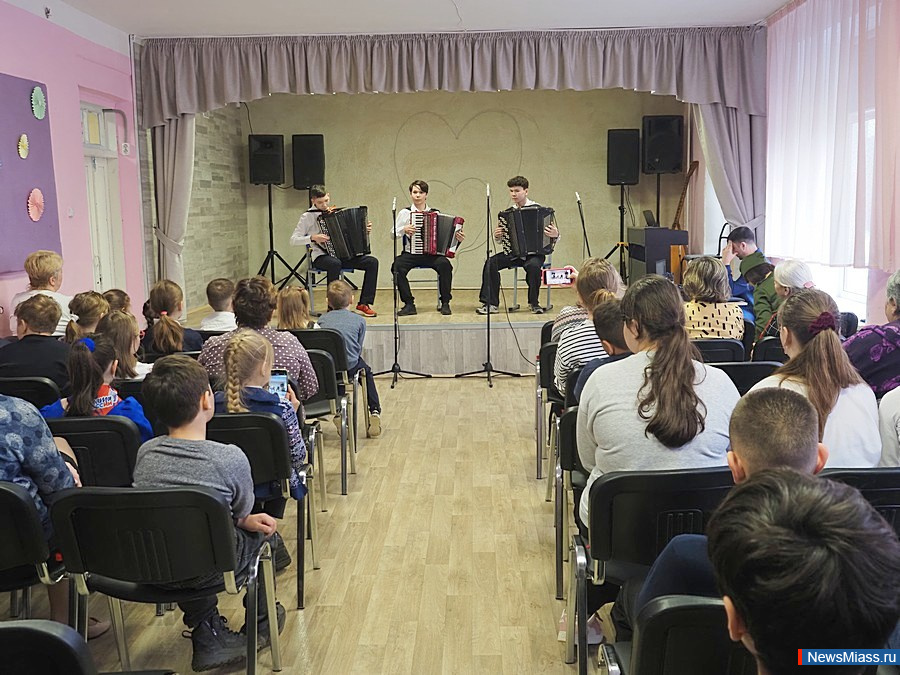 "  "      .      2    ,   