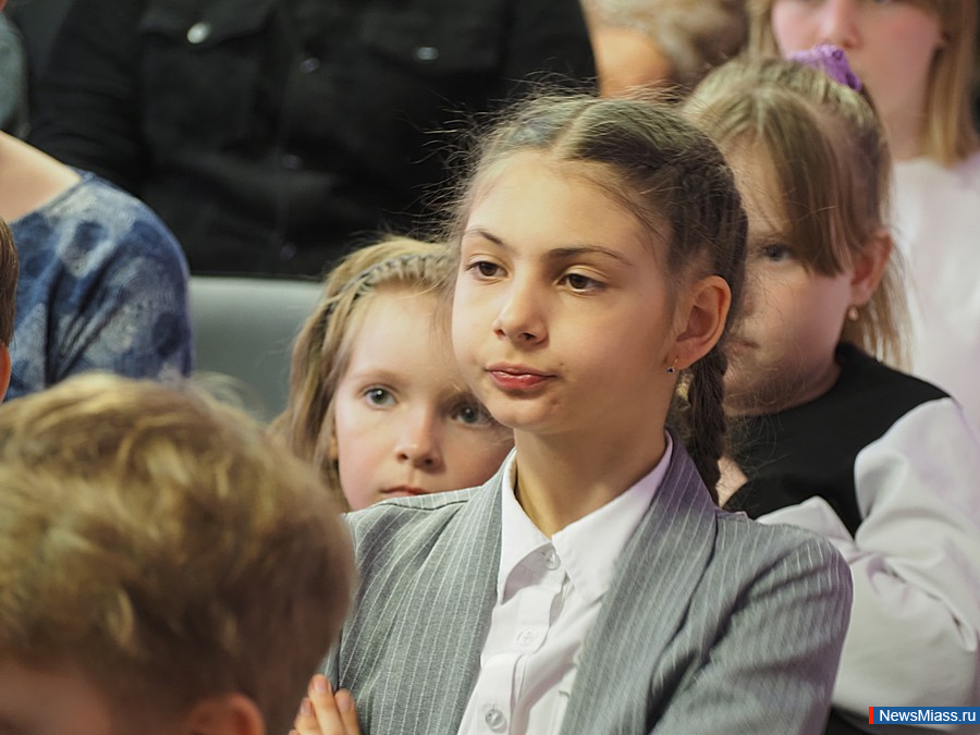 "  "      .      2    ,   