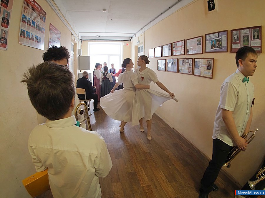 "  "      .      2    ,   