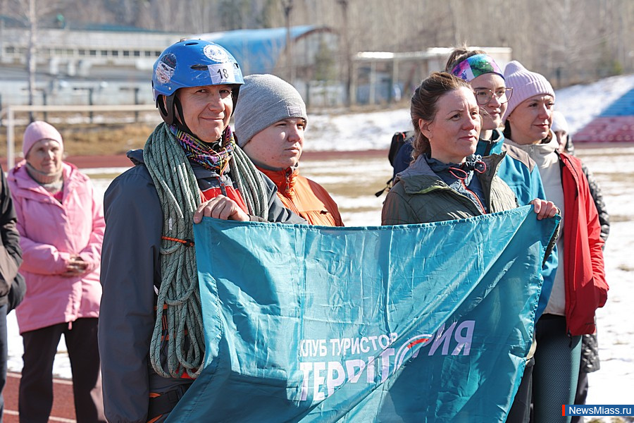     "-2025".          300       