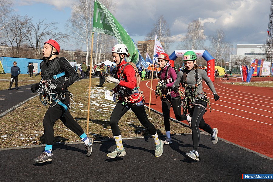     "-2025".          300       