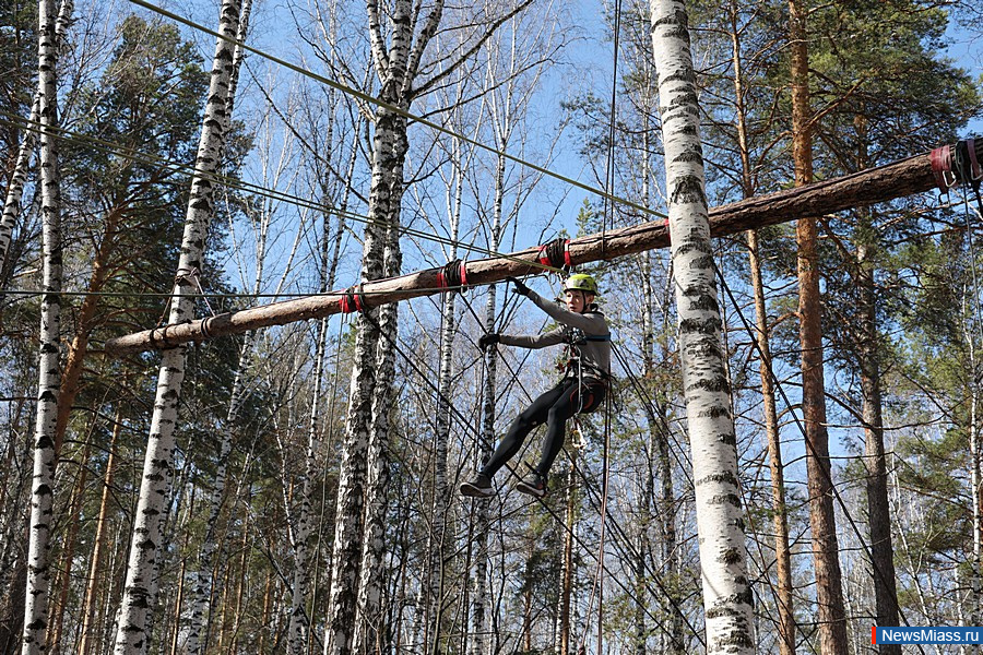     "-2025".          300       