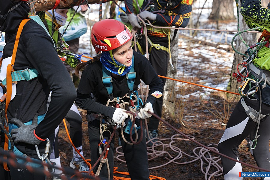     "-2025".          300       