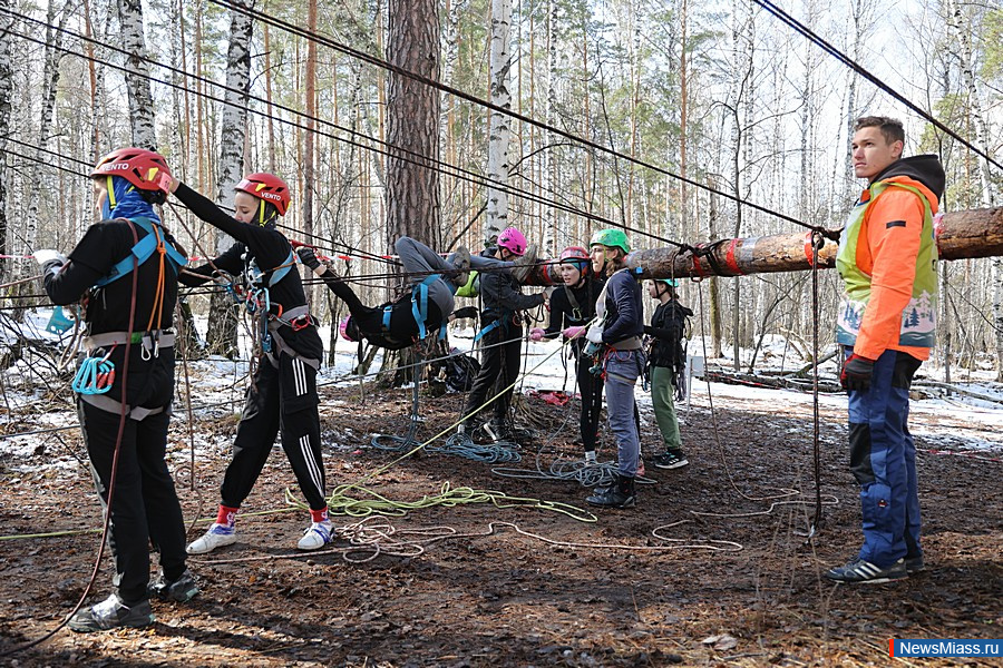     "-2025".          300       