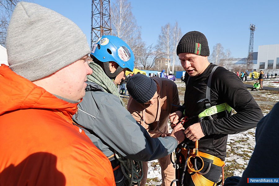     "-2025".          300       