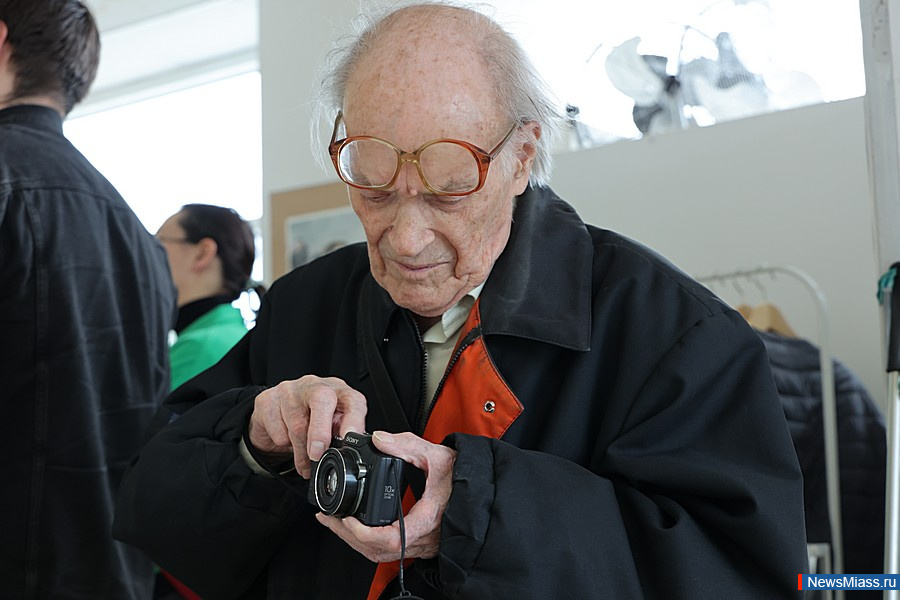  ""    ""  .        -     