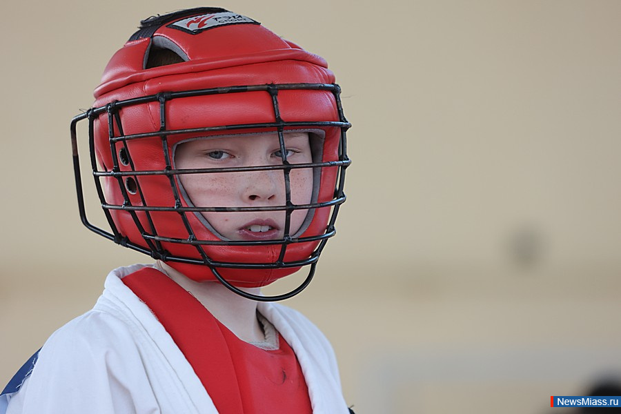 � ������ ������ ������ ������ �� ���������� ����������� ���. � ������������� ������� ������� ����� 100 ����������� �� ����������, ������, �������� � �����