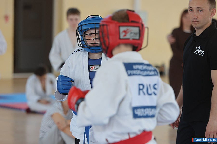 � ������ ������ ������ ������ �� ���������� ����������� ���. � ������������� ������� ������� ����� 100 ����������� �� ����������, ������, �������� � �����