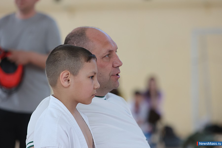 � ������ ������ ������ ������ �� ���������� ����������� ���. � ������������� ������� ������� ����� 100 ����������� �� ����������, ������, �������� � �����