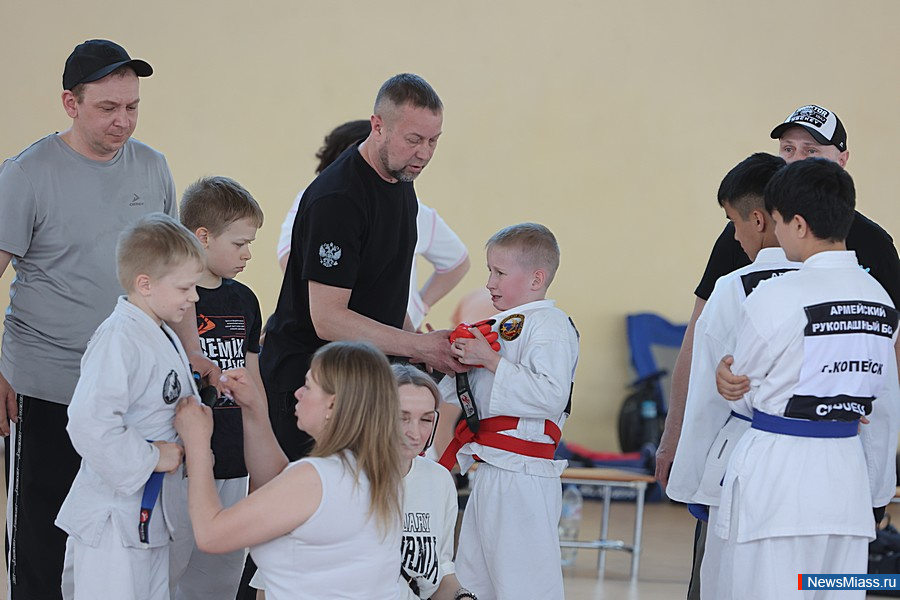 � ������ ������ ������ ������ �� ���������� ����������� ���. � ������������� ������� ������� ����� 100 ����������� �� ����������, ������, �������� � �����