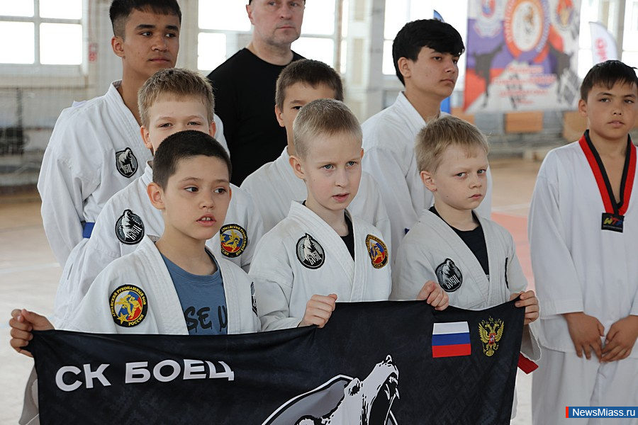 � ������ ������ ������ ������ �� ���������� ����������� ���. � ������������� ������� ������� ����� 100 ����������� �� ����������, ������, �������� � �����