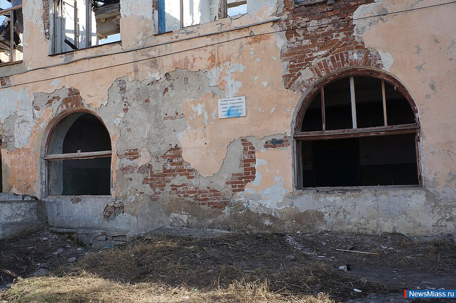 "     ".         3047