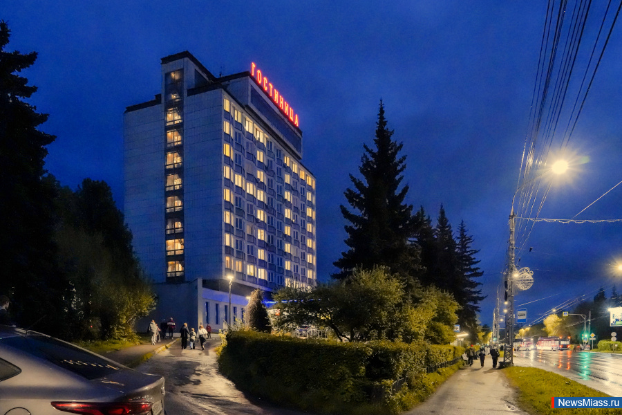 , , . 9          ,    ""   80