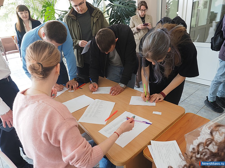     .  "-10      "     70 