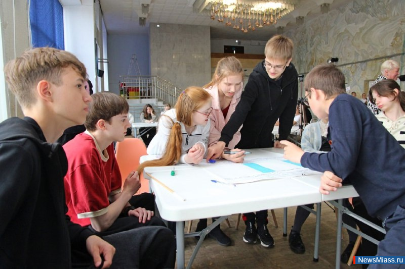 � ������ ������� ����� ������� "RA����". � ������� ������� ������� ��������� 7-8 ������� �� ��� ���� ������