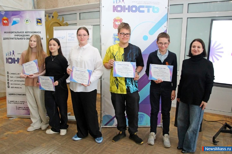 � ������ ������� ����� ������� "RA����". � ������� ������� ������� ��������� 7-8 ������� �� ��� ���� ������