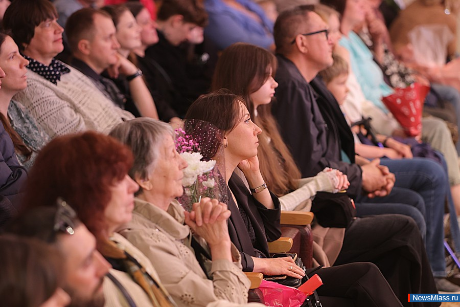 "� ����� ��������� �����" ��������� ���� ��������� ������. �������� ������������ ����� "�����" ���������� ������ �������� �������