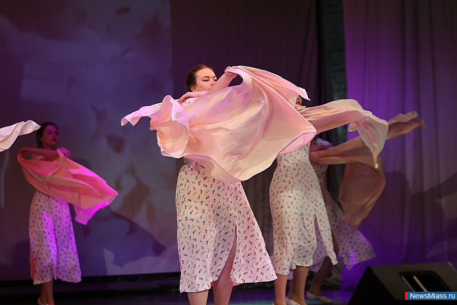 "� ����� ��������� �����" ��������� ���� ��������� ������. �������� ������������ ����� "�����" ���������� ������ �������� �������