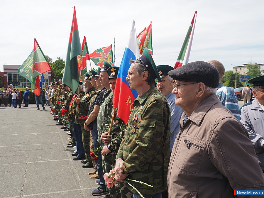    . .    ,           ,    ,   