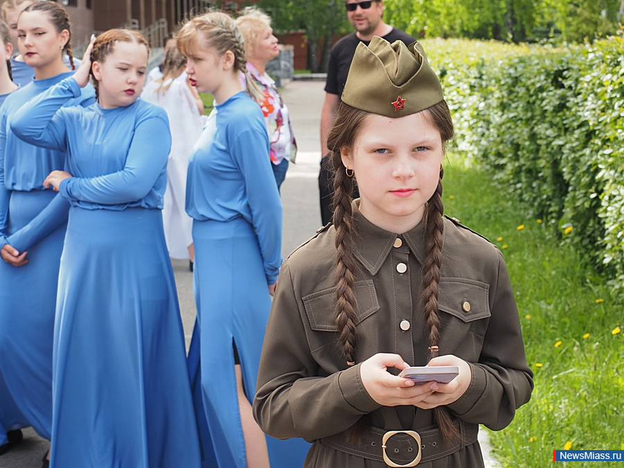    . .    ,           ,    ,   