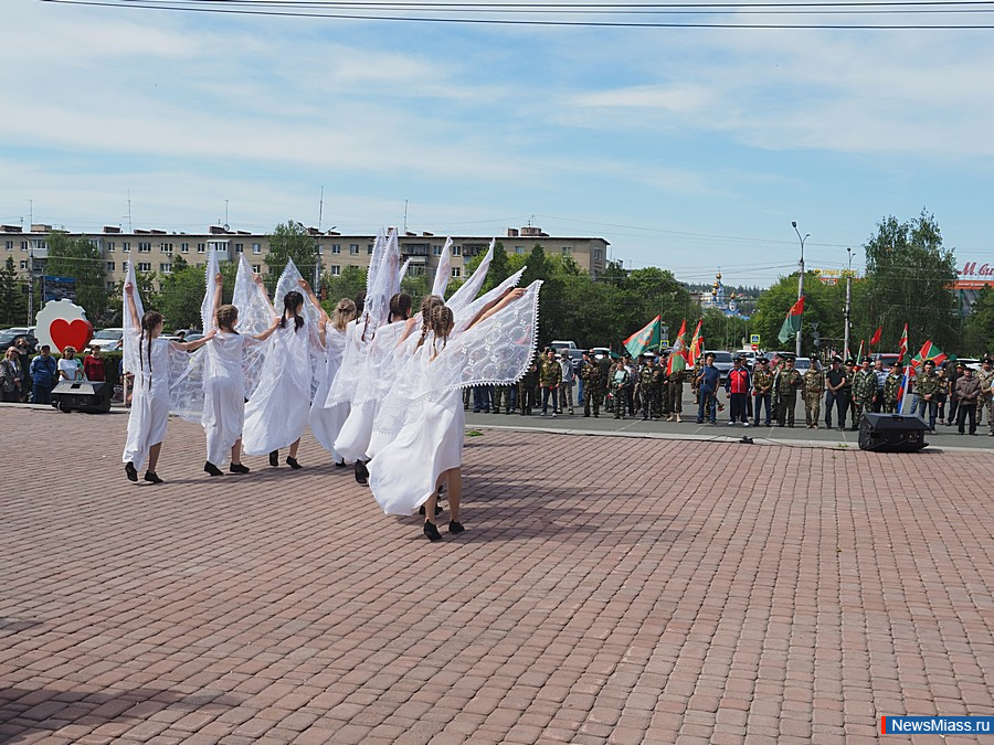    . .    ,           ,    ,   