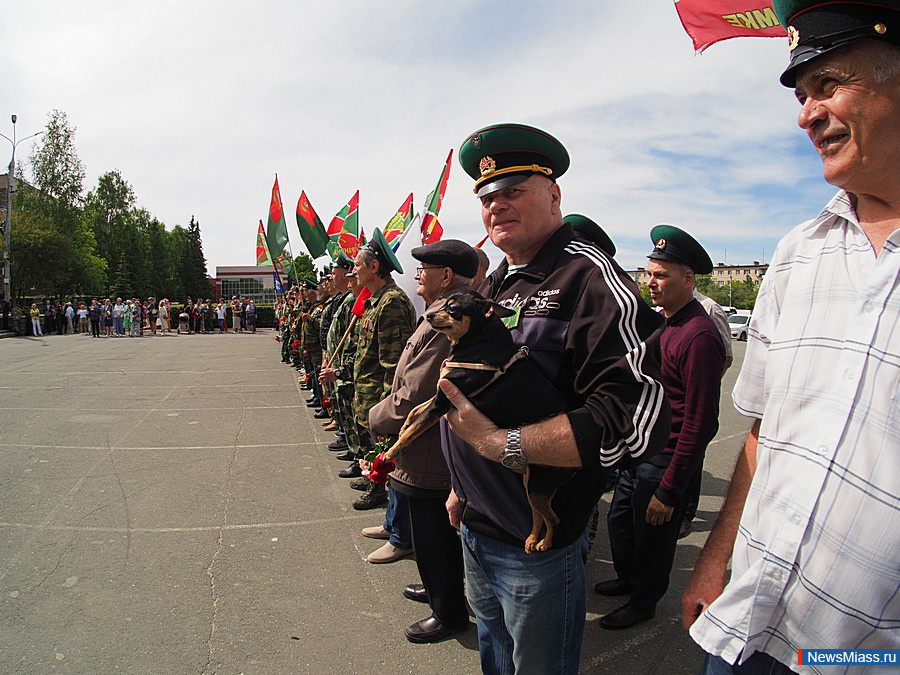    . .    ,           ,    ,   