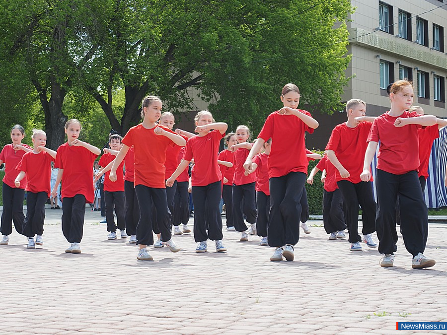    . .    ,           ,    ,   