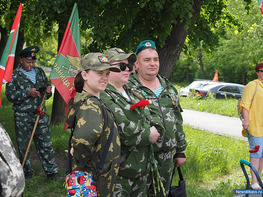    . .    ,           ,    ,   