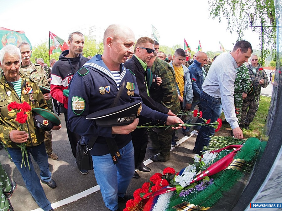    . .    ,           ,    ,   