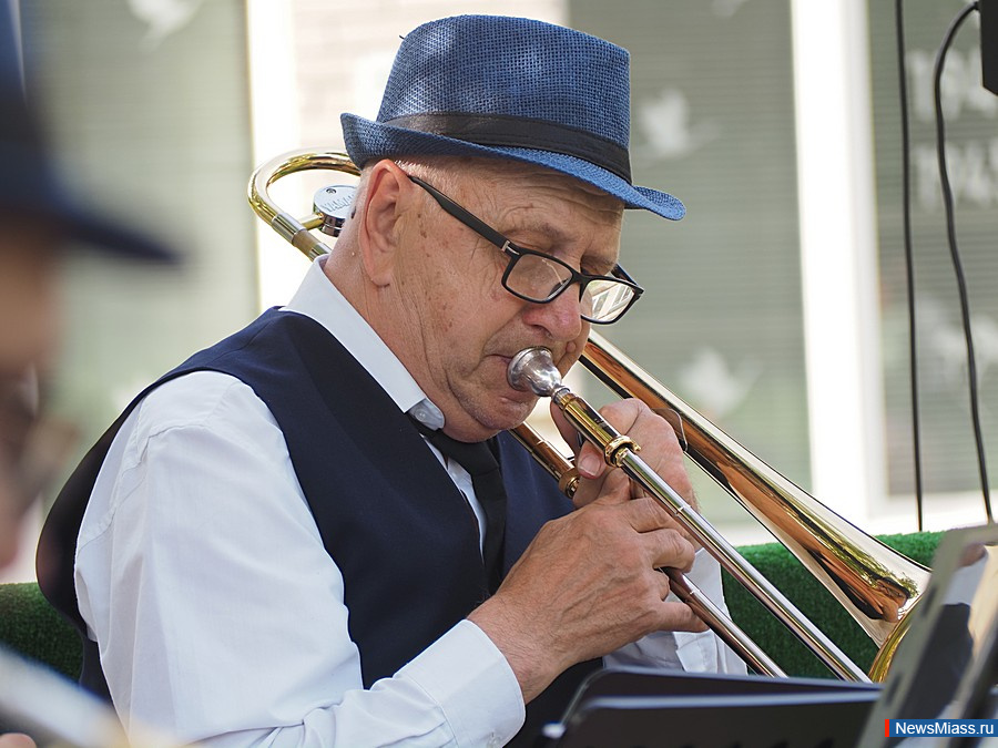 � ������ ��������� ����������� �������� �������. � ������� ���� ����� ��������� ��������� "�� ������ ����!" �������� �������� ����� �����