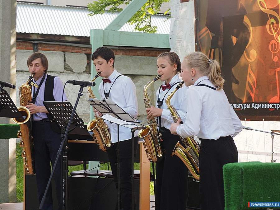 � ������ ��������� ����������� �������� �������. � ������� ���� ����� ��������� ��������� "�� ������ ����!" �������� �������� ����� �����