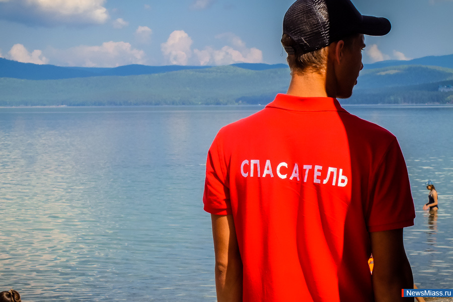 -2025       21 .    ,    ,           