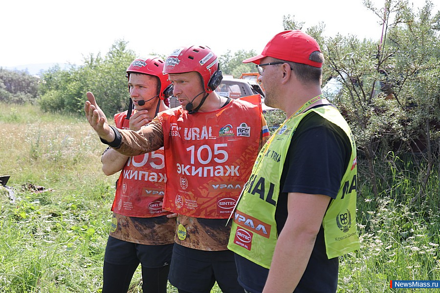 " -2025" .        ""