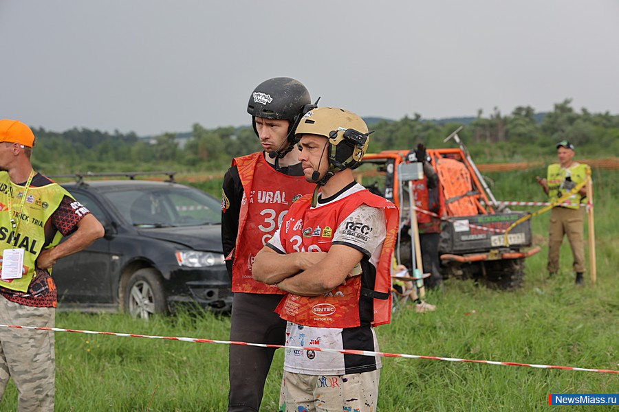 " -2025" .        ""