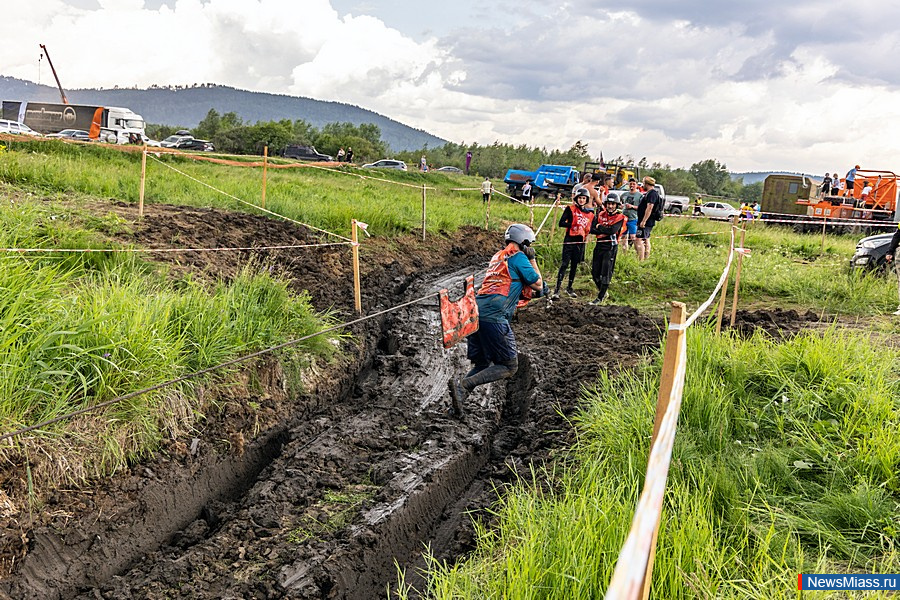 " -2025" .        ""