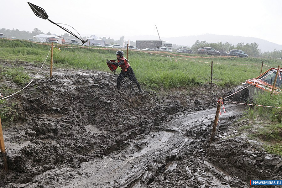 " -2025" .        ""