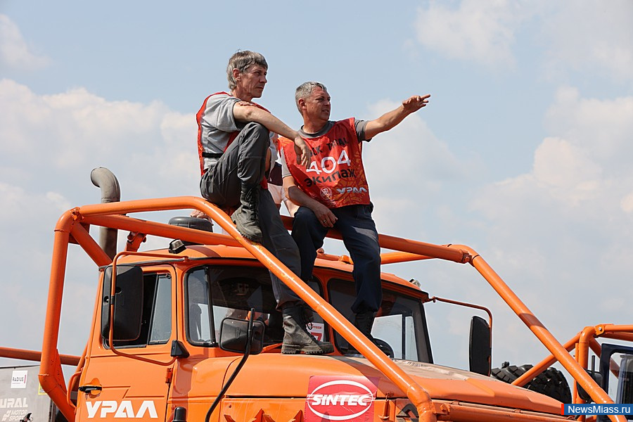 " -2025" .        ""