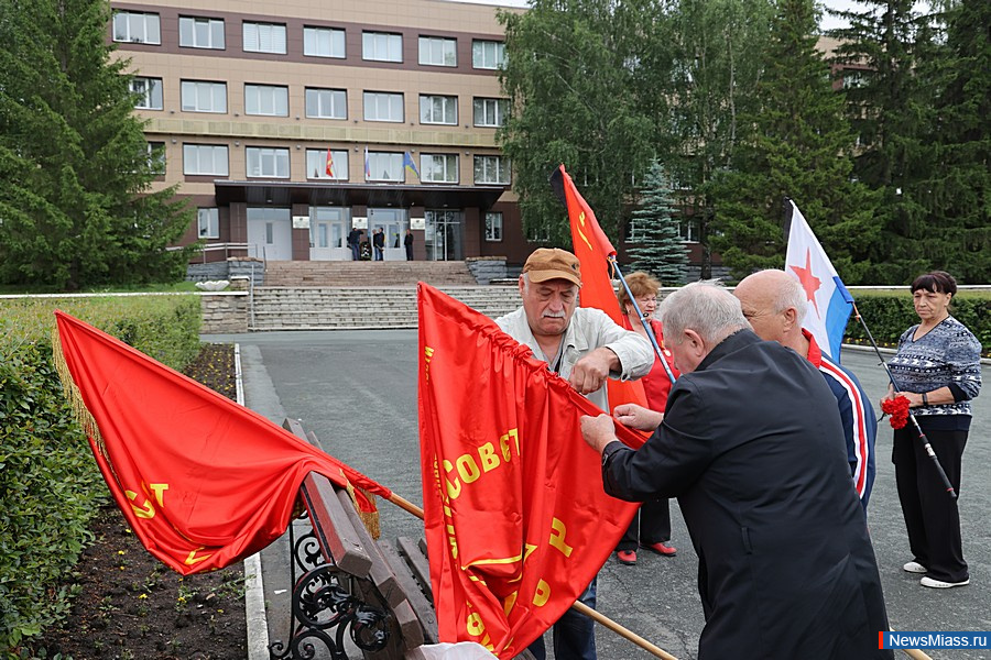     ,    .               " "